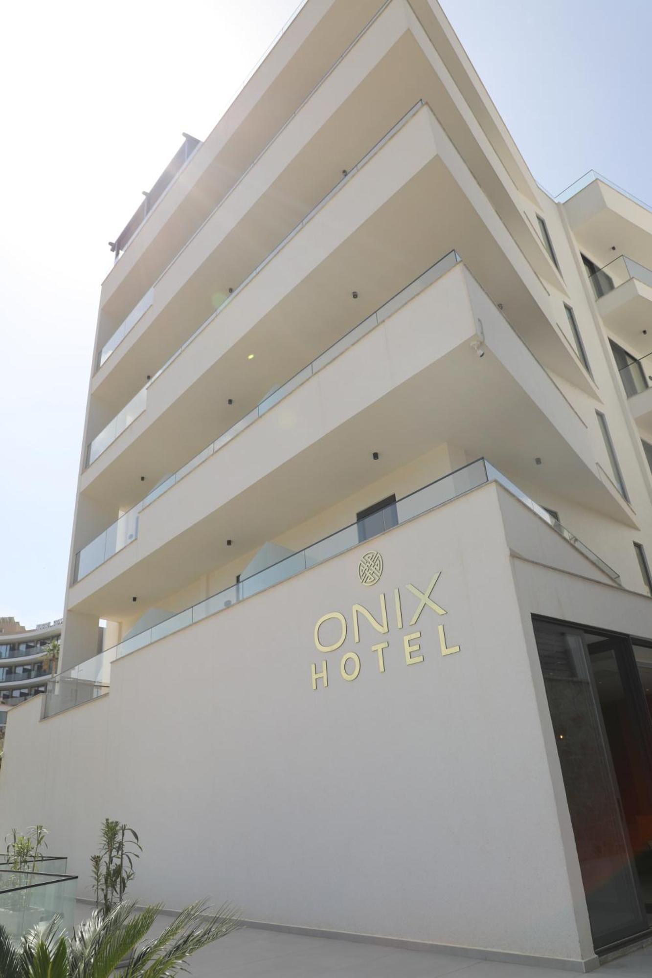 Onix H 4*
